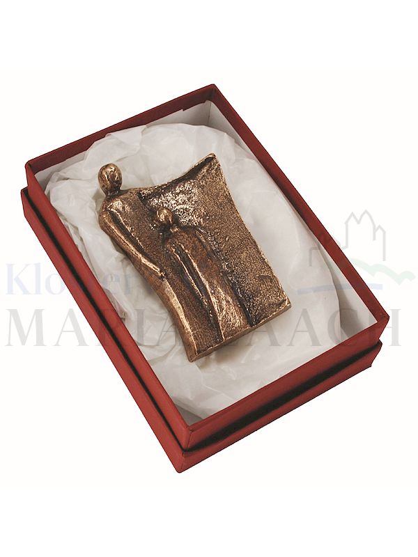 Foto: Figur Beschützt und behütet, 9 x 5,5 cm, mit Expertise, in roter Geschenkschachtel