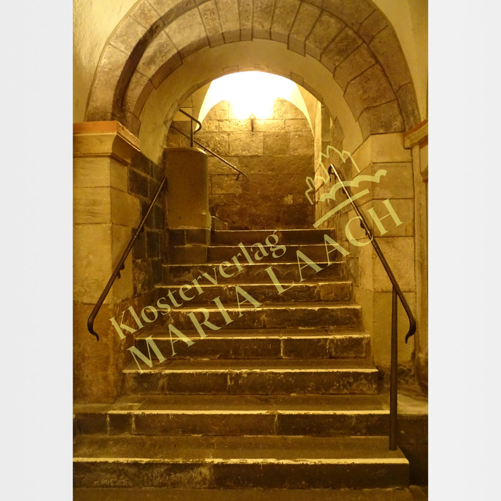 Kunst-Postkarte - Treppenabgang zur Krypta Maria Laach
