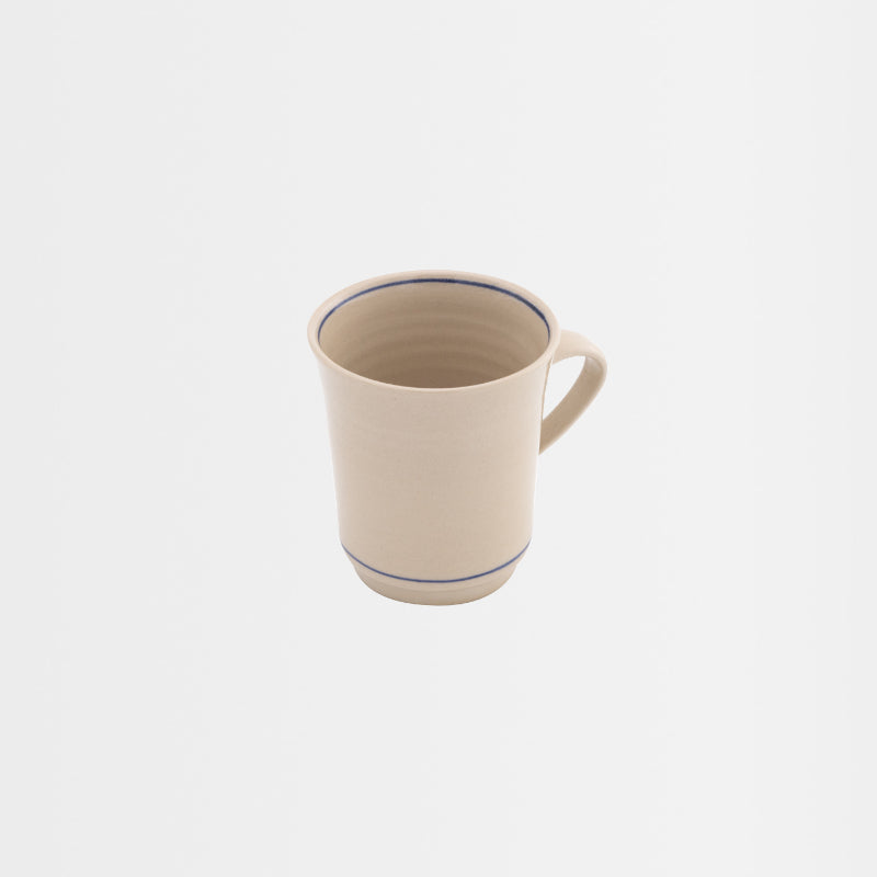 Tasse in verschiedenen Bemalungen - Refektorium