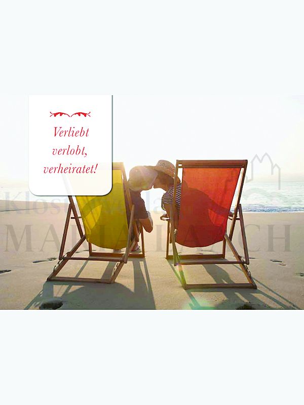 Foto: Verliebt, verlobt, verheiratet (Paar am Strand, in Liegestühlen)