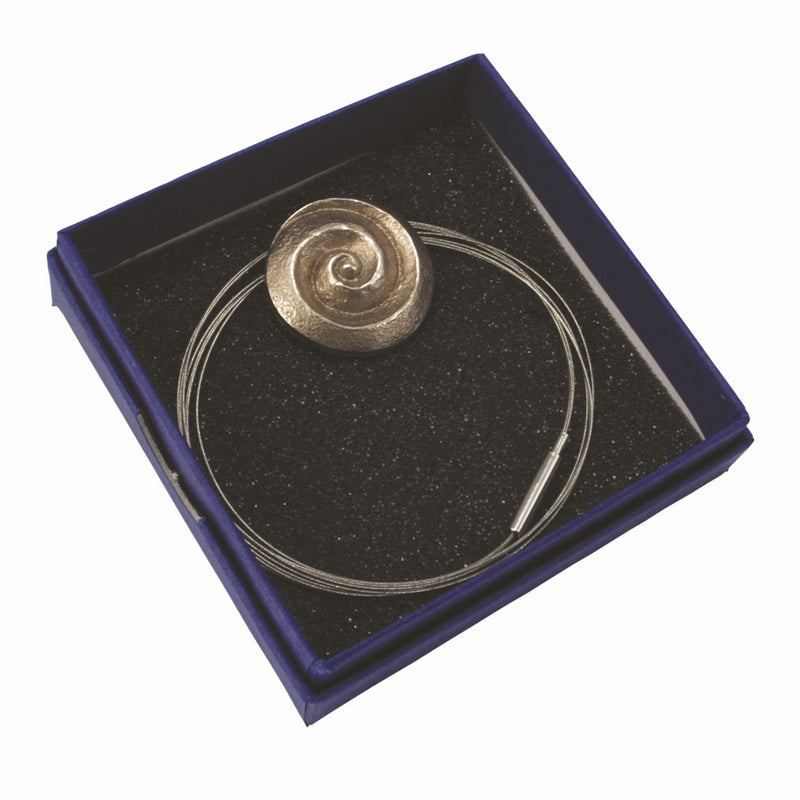 Halsanhänger aus Silberbronze "Spirale"