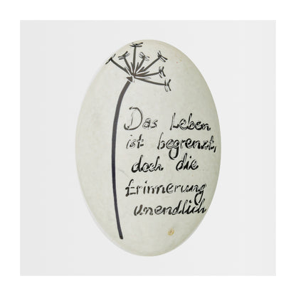 Erinnerungssteine mit verschiedenen Gedanken - Das Leben ist begrenzt, doch die Erinnerung unendlich