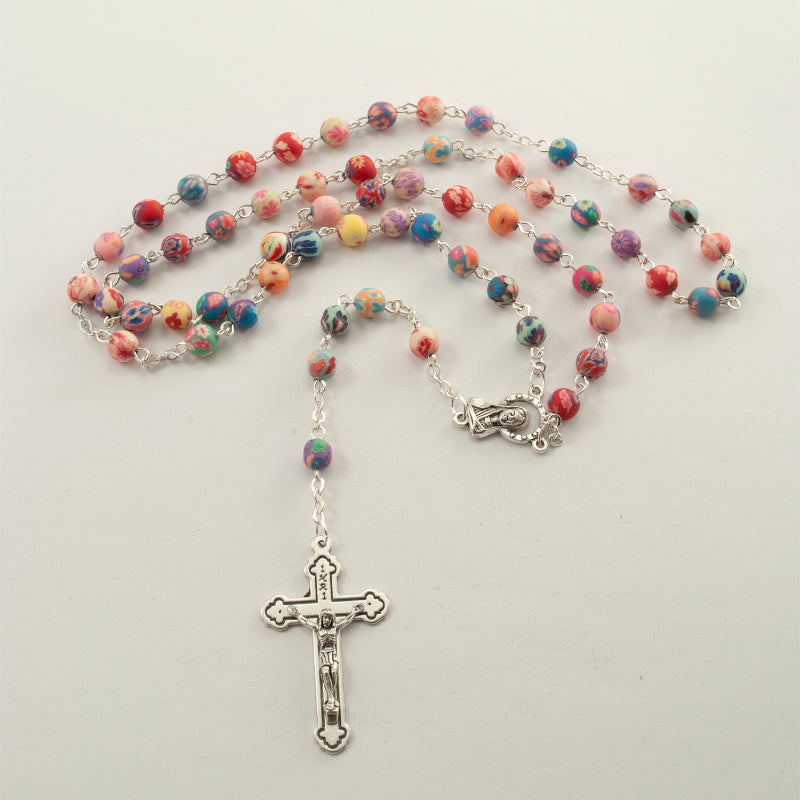 Rosenkranz mit bunten Perlen